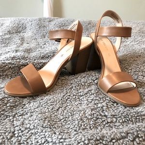 Joe fresh tan heel